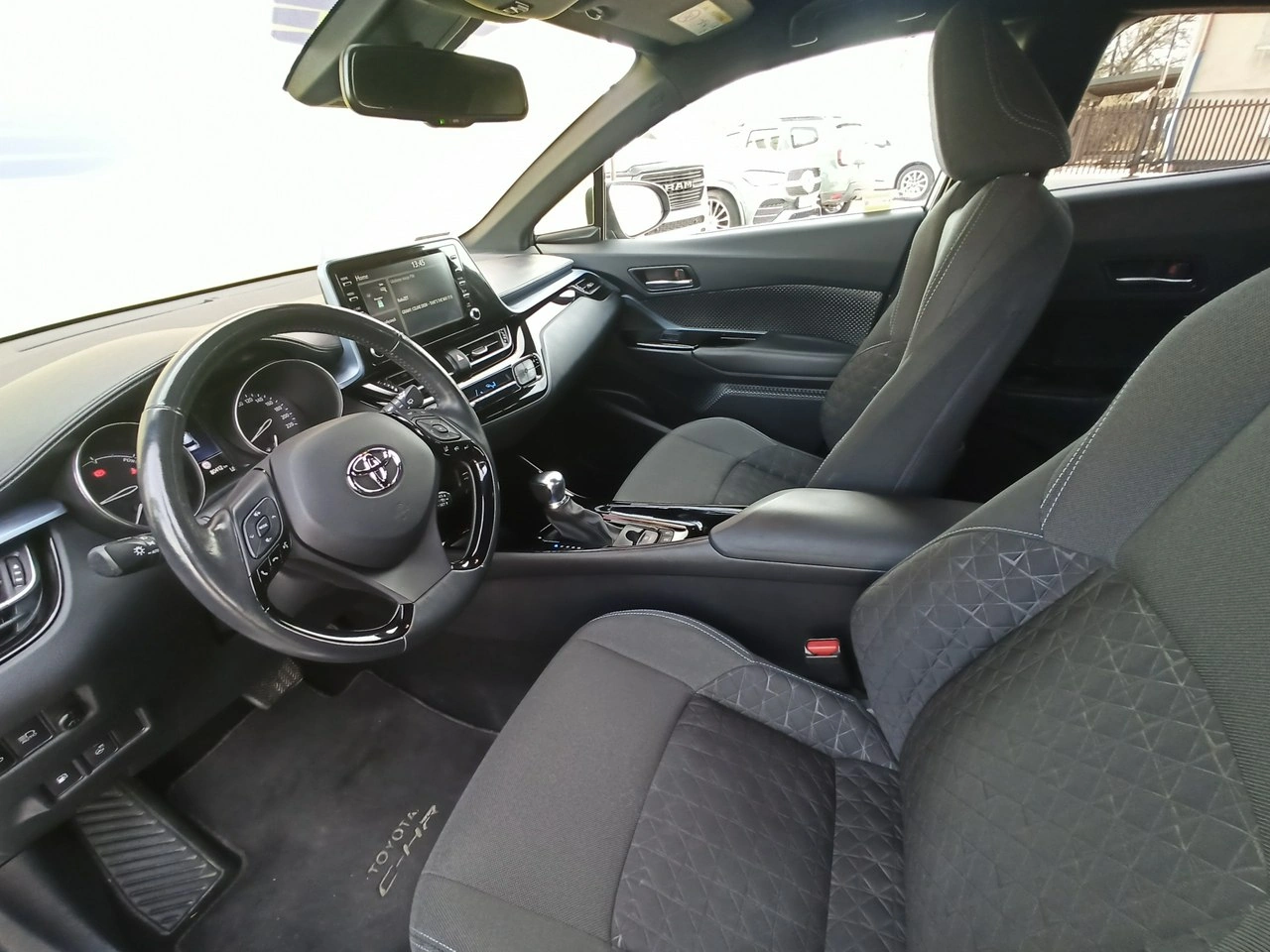 Toyota C-HR - Zdjęcie 6
