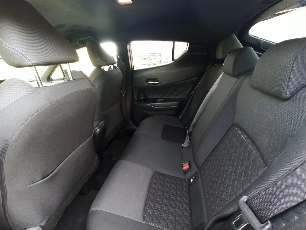 Toyota C-HR - Zdjęcie 7