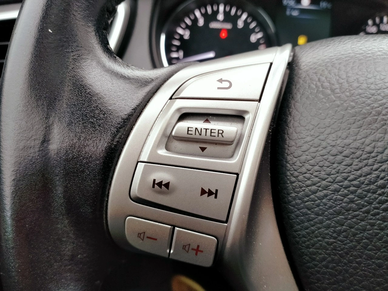 Nissan Qashqai - Zdjęcie 19