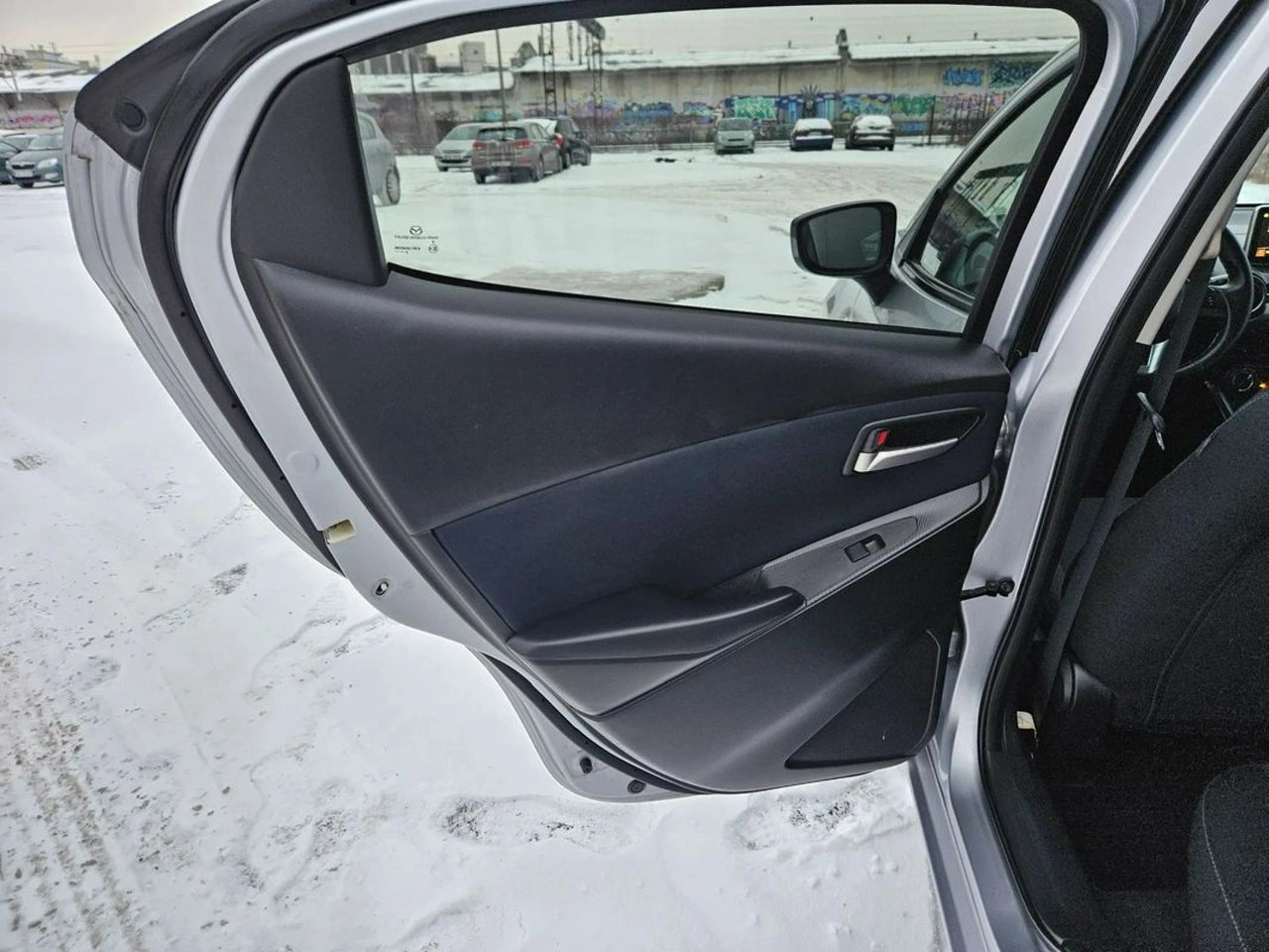 Mazda 2 - Zdjęcie 10