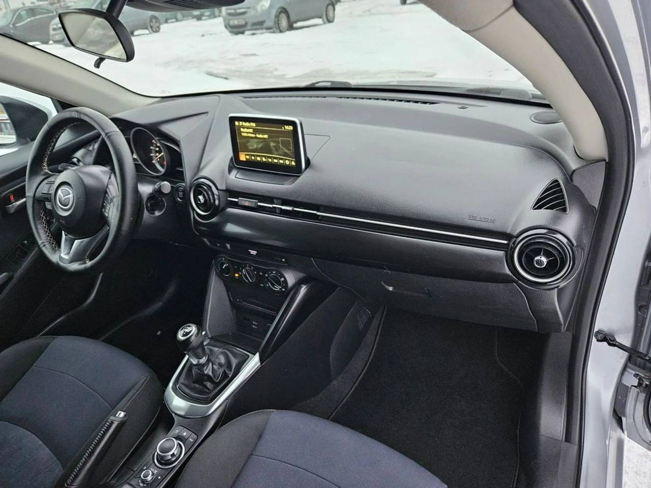 Mazda 2 - Zdjęcie 13