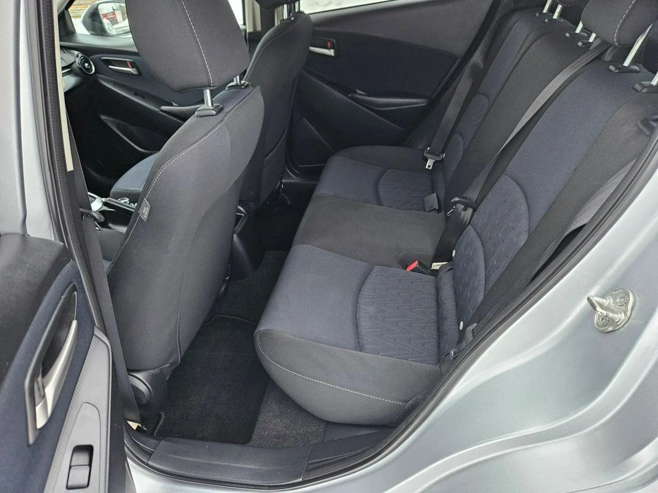 Mazda 2 - Zdjęcie 7