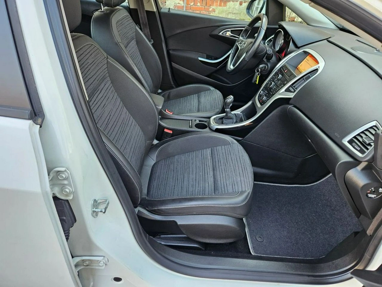 Opel Astra - Zdjęcie 15