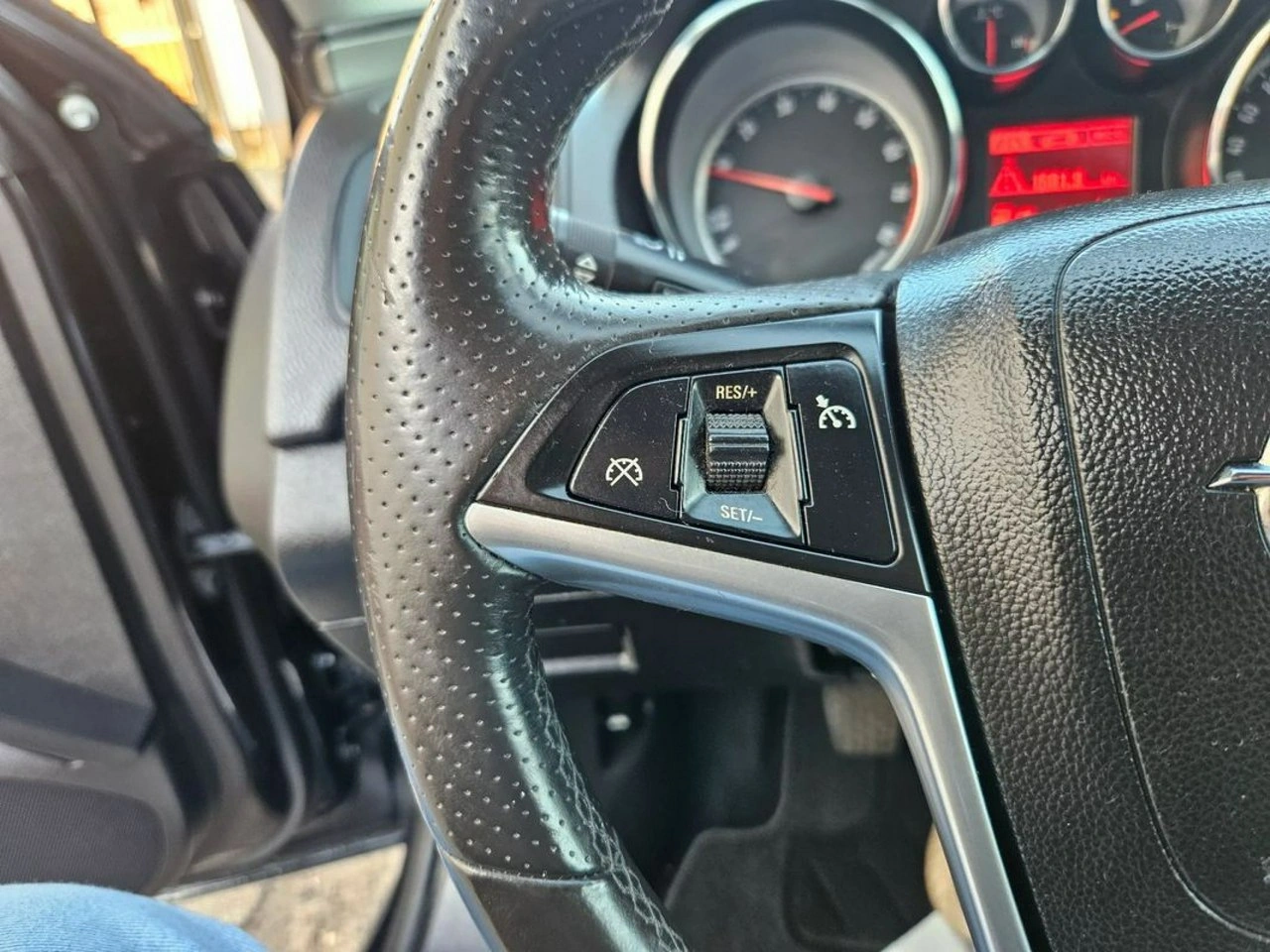 Opel Insignia - Zdjęcie 10