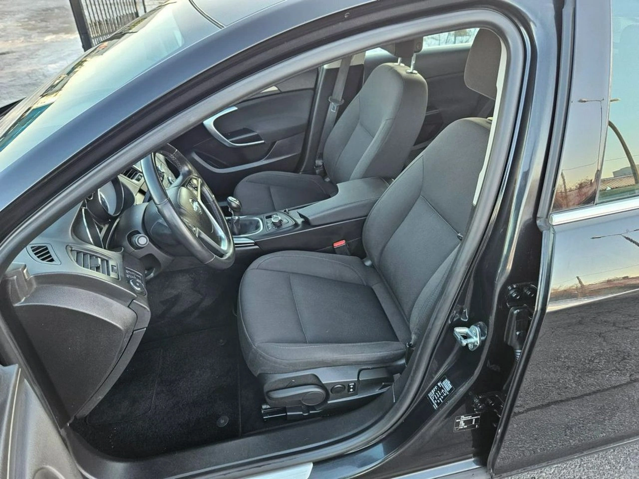 Opel Insignia - Zdjęcie 10