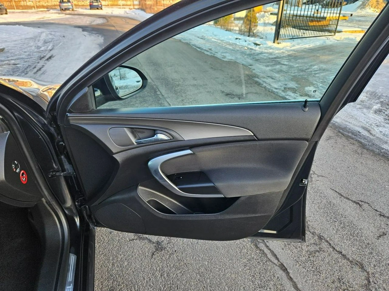 Opel Insignia - Zdjęcie 15