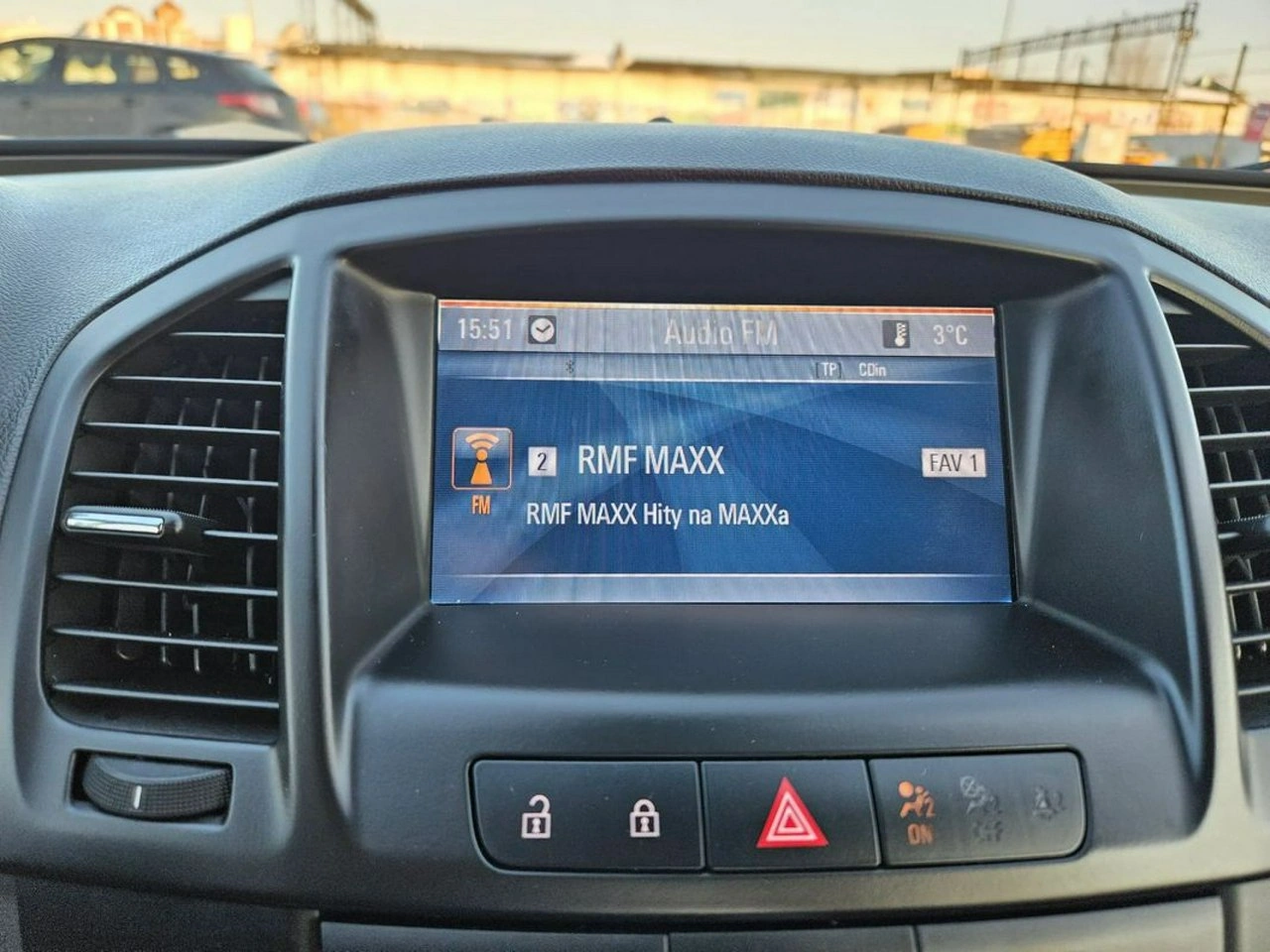 Opel Insignia - Zdjęcie 17