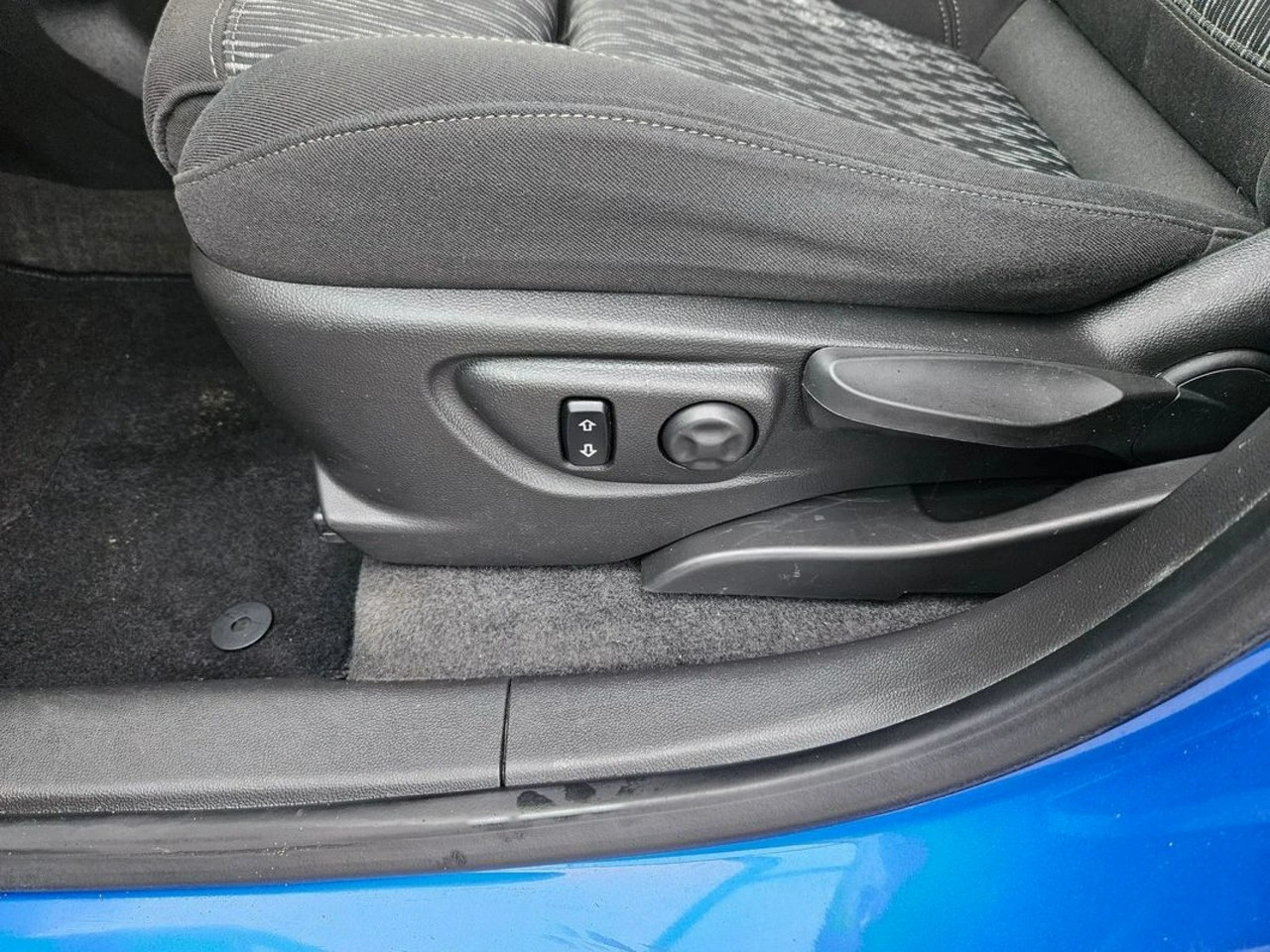 Opel Mokka - Zdjęcie 13