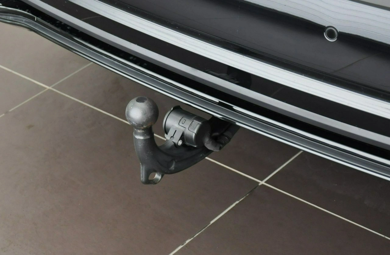 Audi A8 - Zdjęcie 9