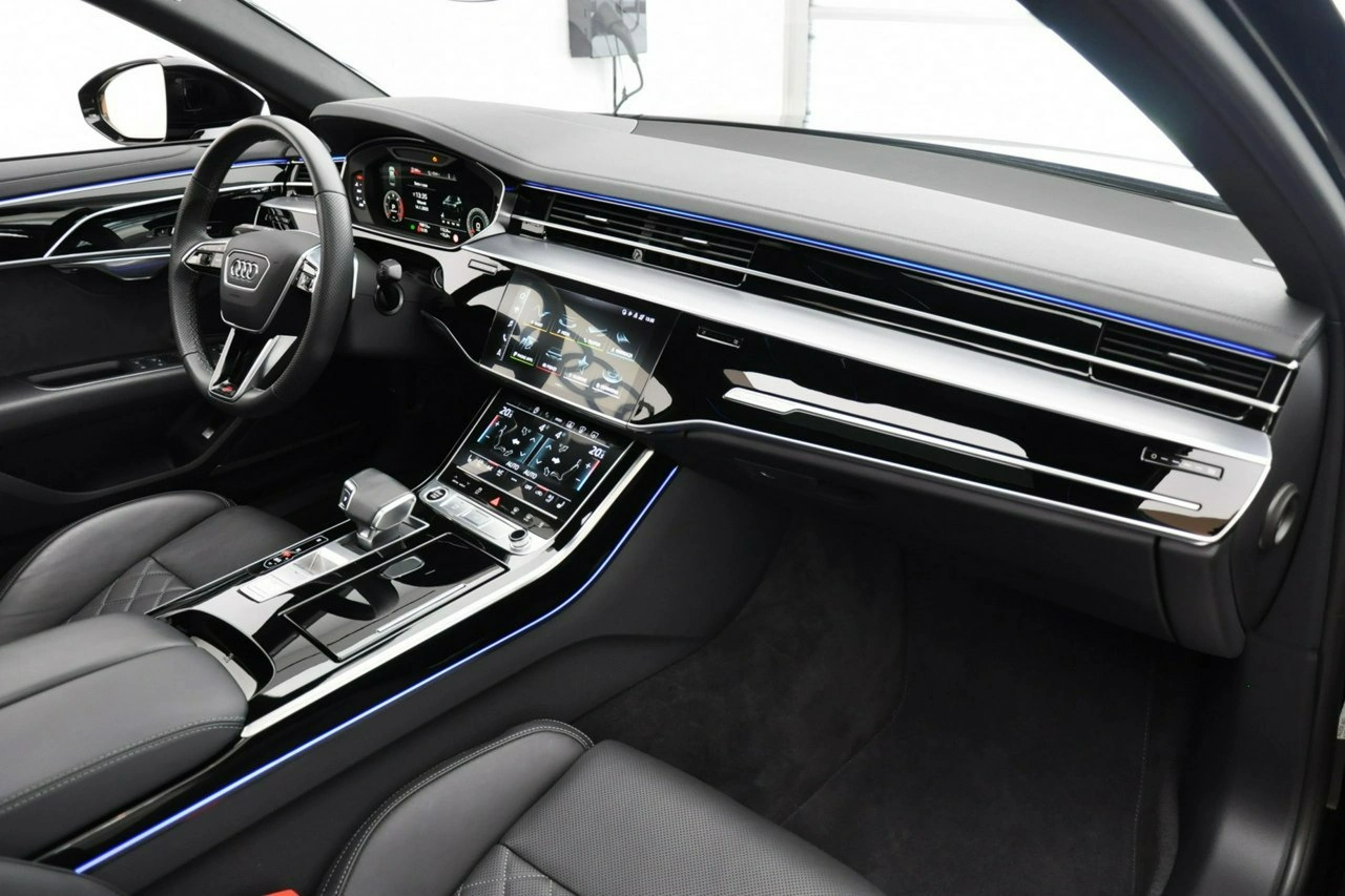 Audi A8 - Zdjęcie 13