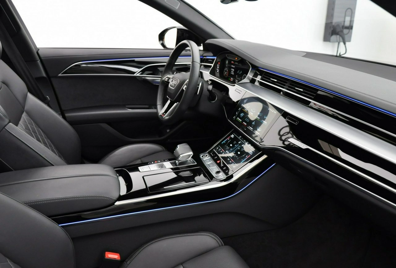 Audi A8 - Zdjęcie 15