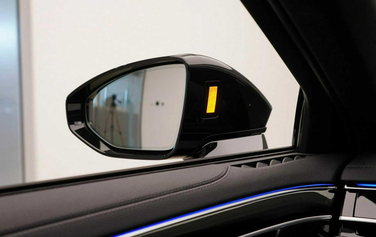 Audi A8 - Zdjęcie 23