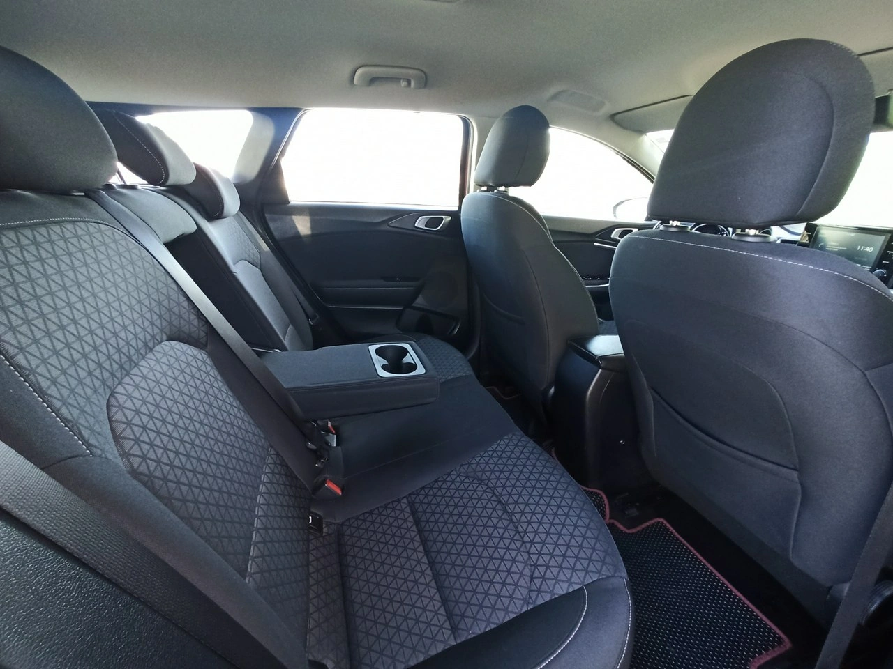 Kia Ceed - Zdjęcie 9