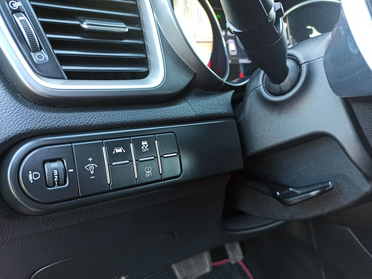 Kia Ceed - Zdjęcie 17