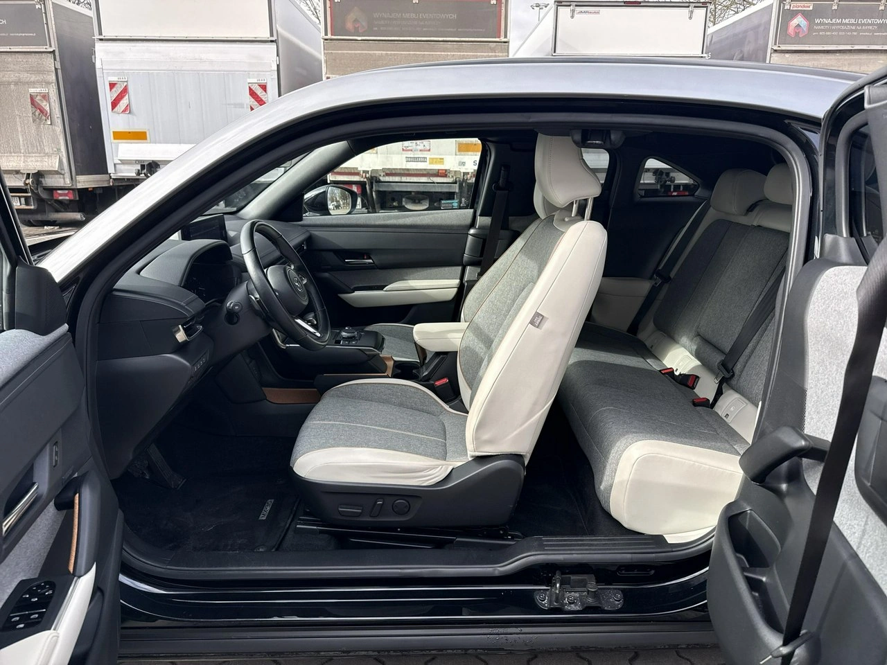 Mazda MX-30 - Zdjęcie 12