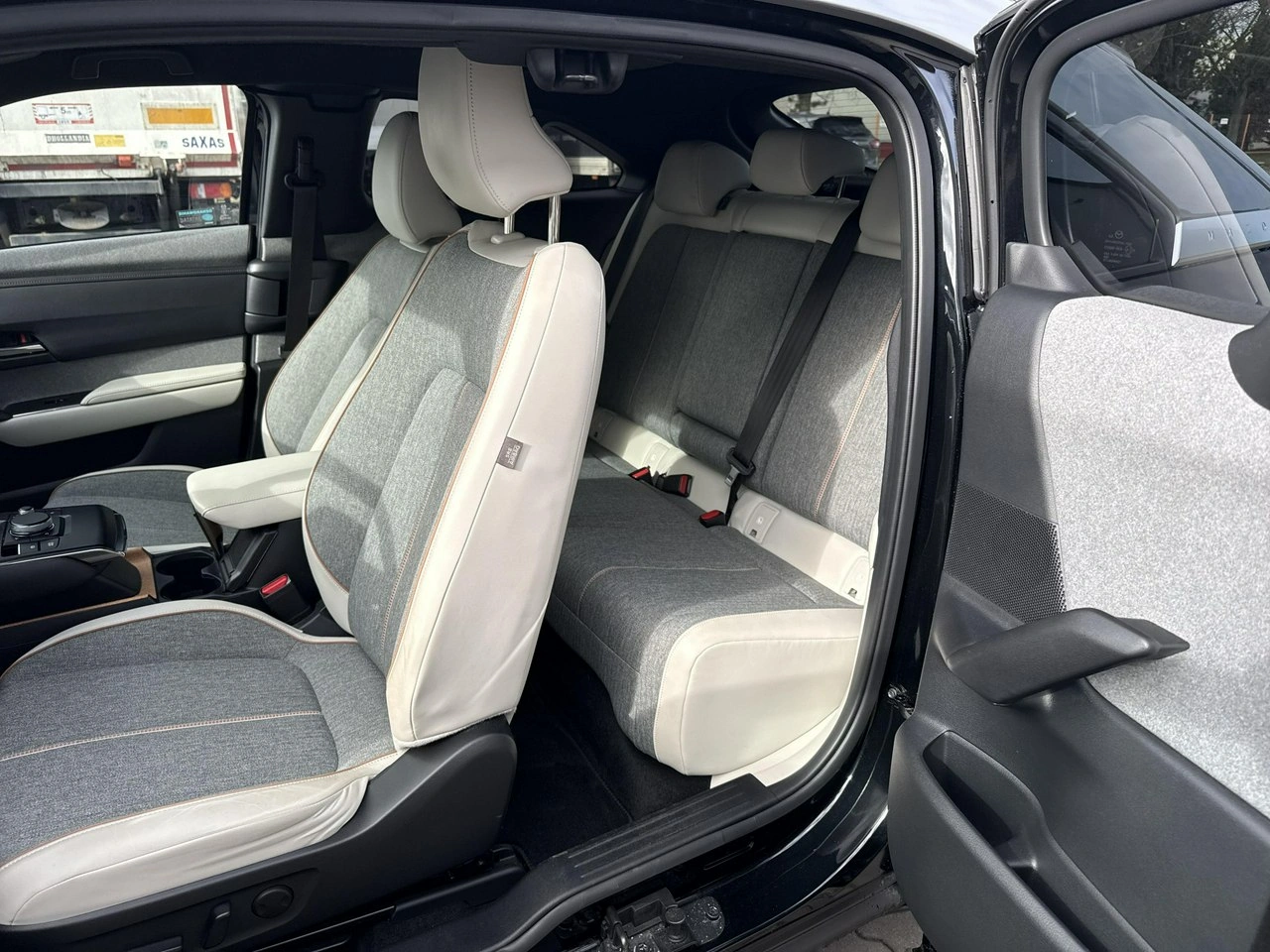 Mazda MX-30 - Zdjęcie 13