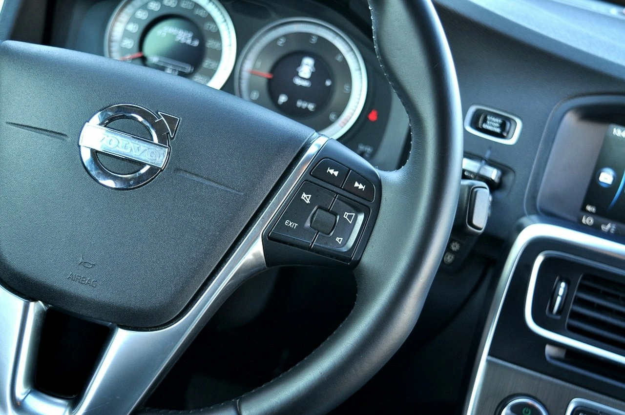 Volvo S60 - Zdjęcie 16