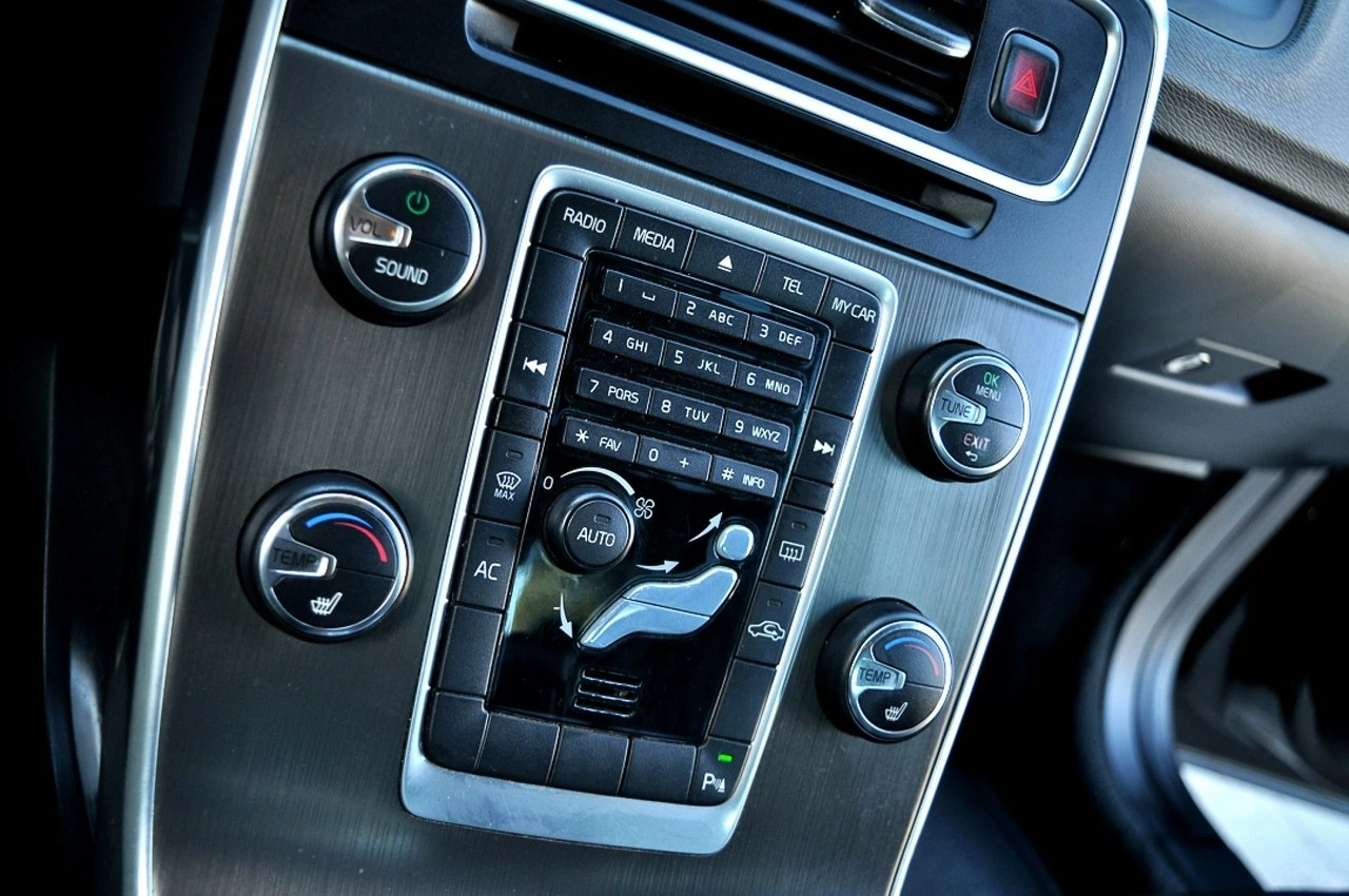 Volvo S60 - Zdjęcie 19