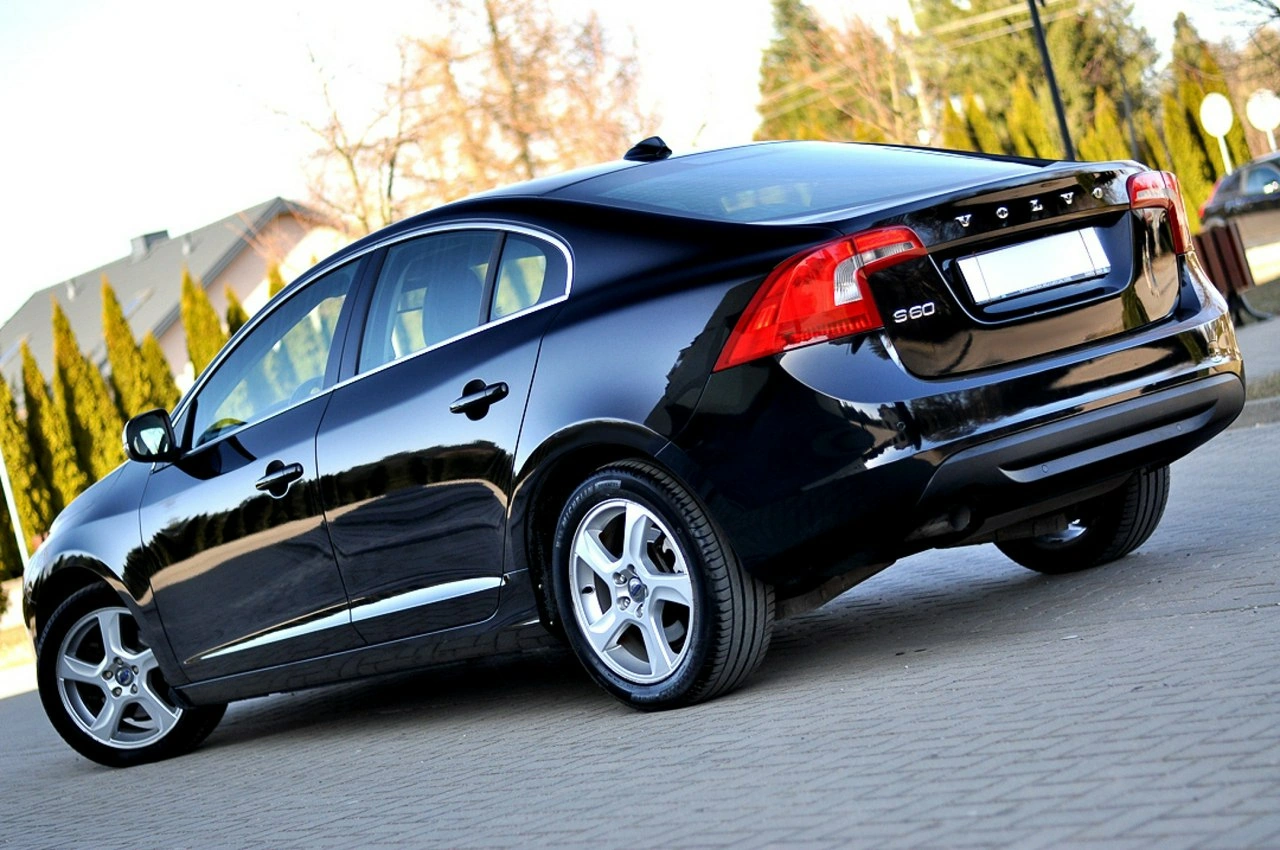 Volvo S60 - Zdjęcie 2