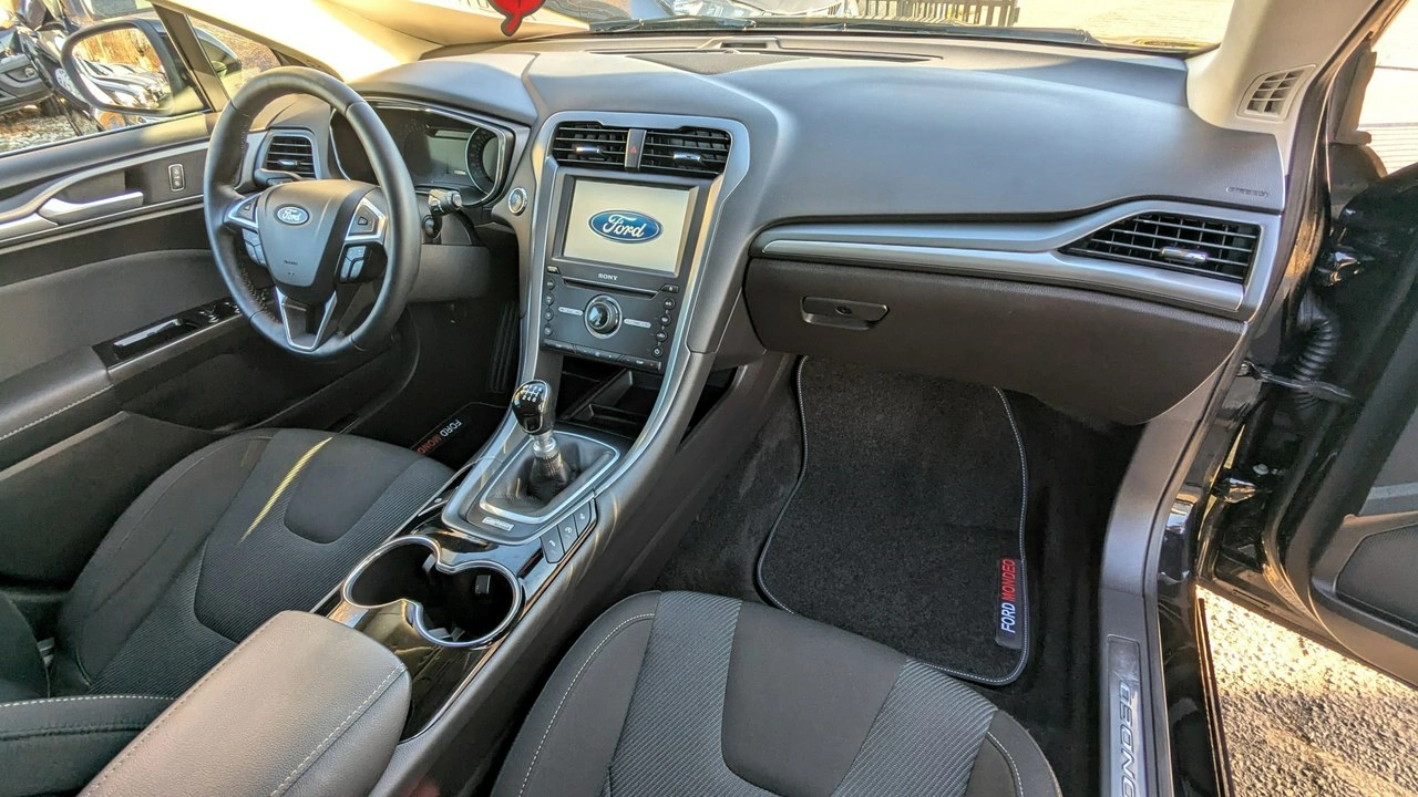 Ford Mondeo - Zdjęcie 17
