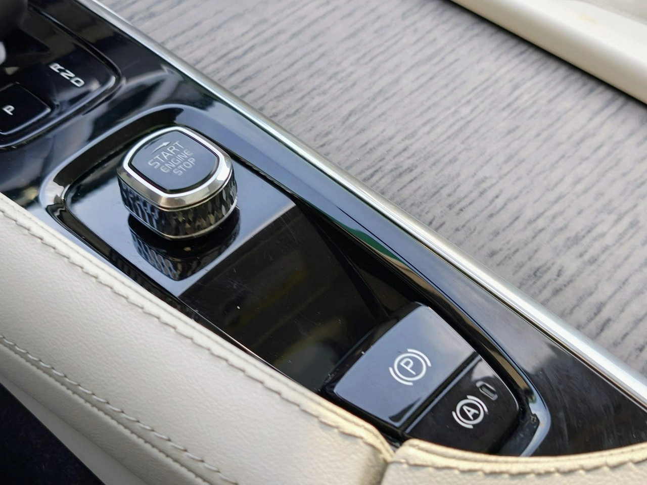 Volvo XC 90 - Zdjęcie 18