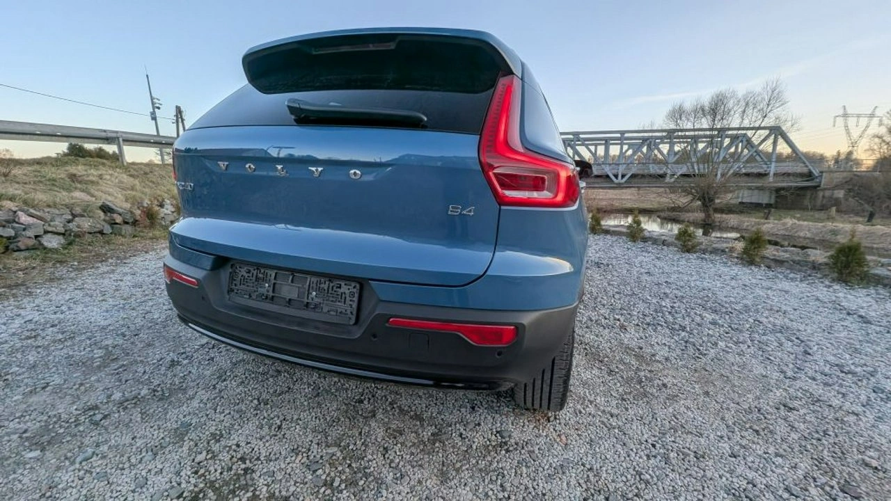 Volvo XC 40 - Zdjęcie 9