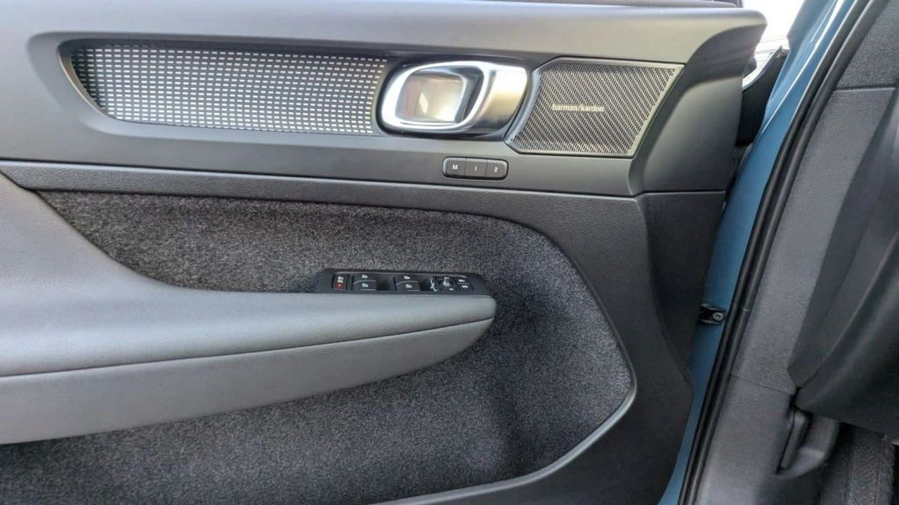 Volvo XC 40 - Zdjęcie 17