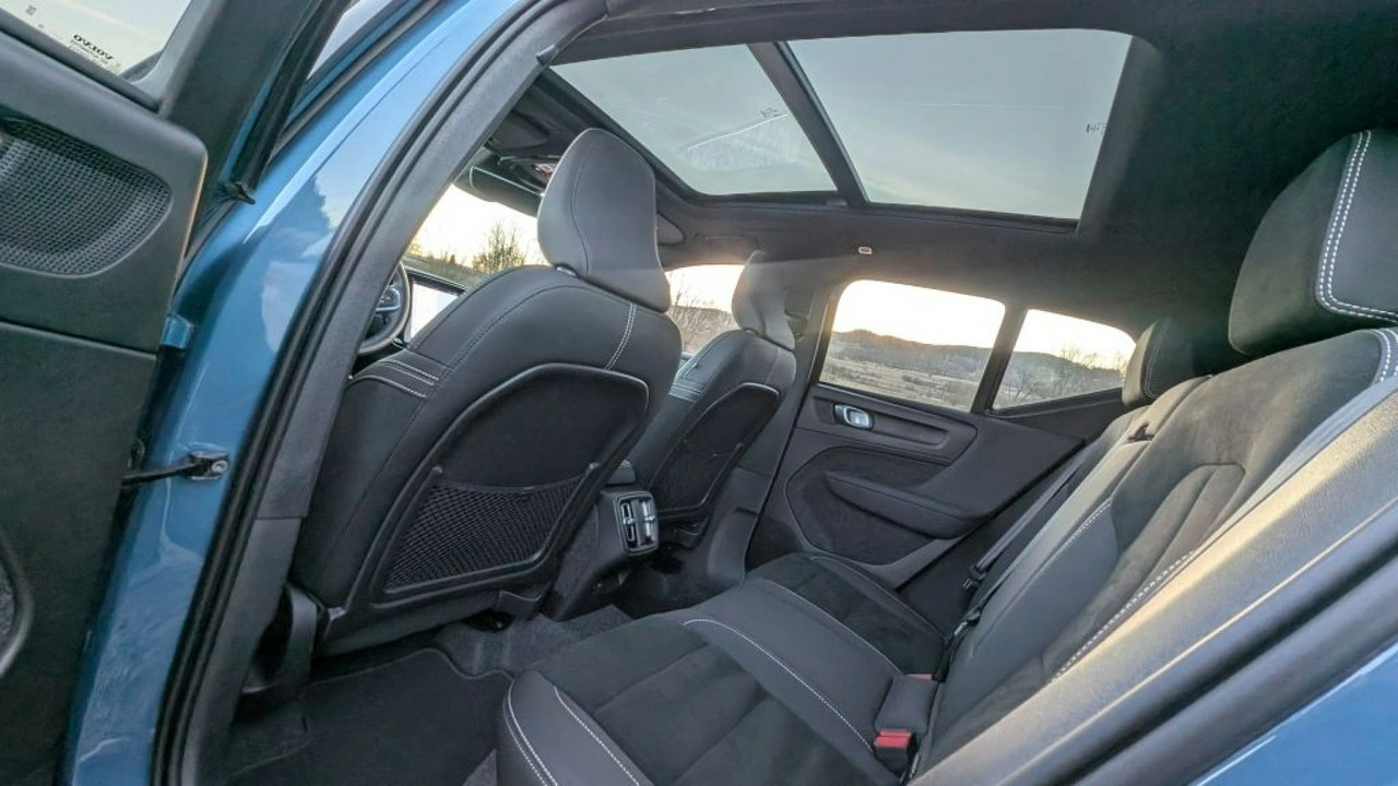 Volvo XC 40 - Zdjęcie 18