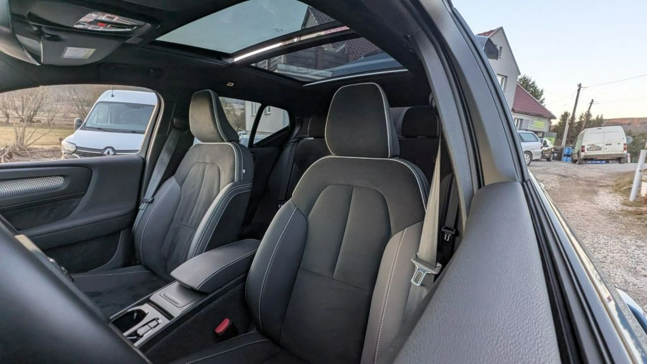 Volvo XC 40 - Zdjęcie 21