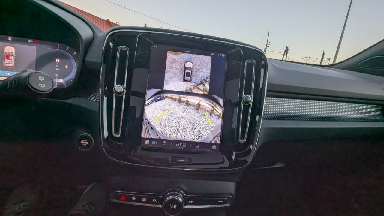 Volvo XC 40 - Zdjęcie 22