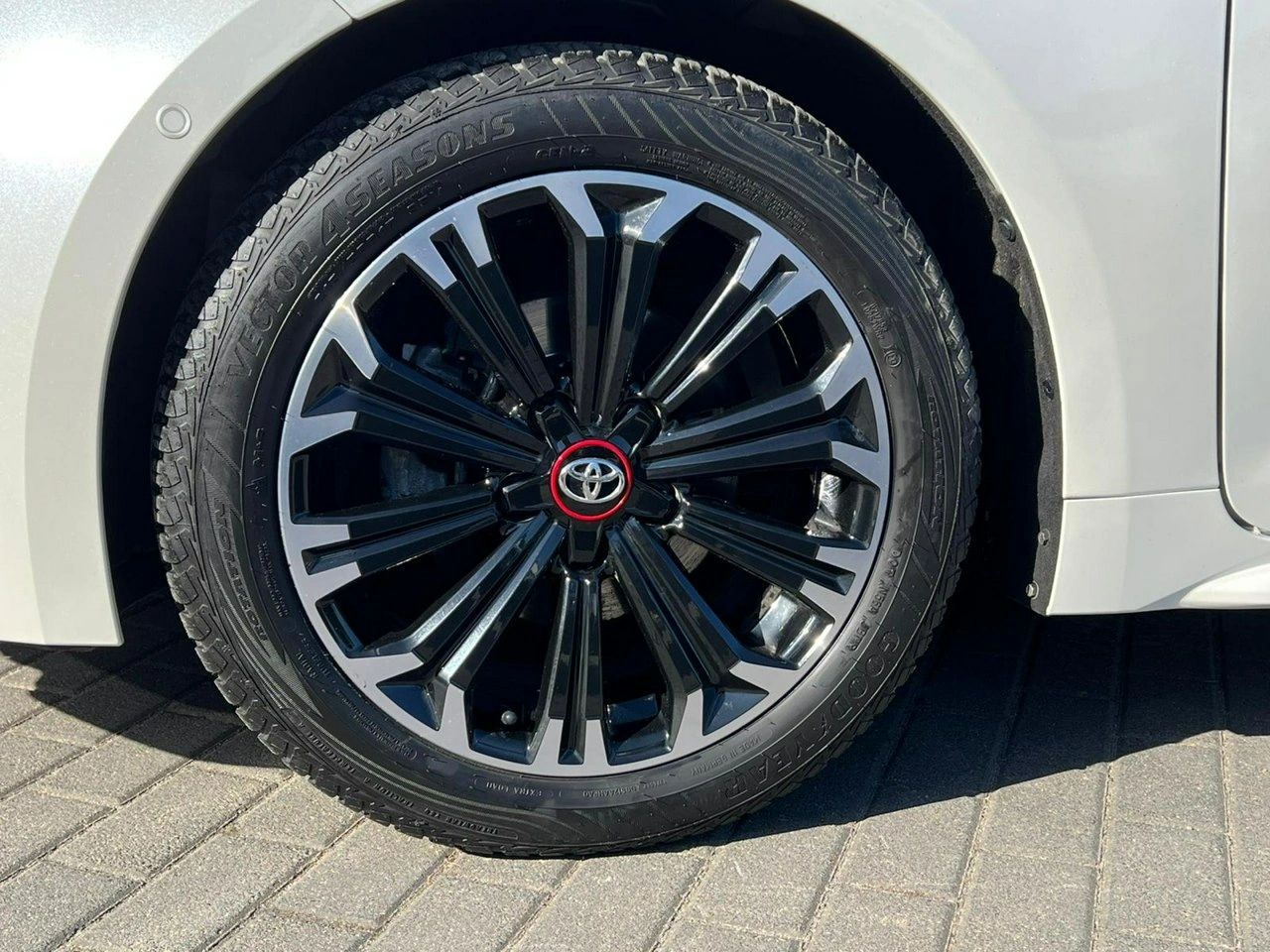 Toyota Corolla - Zdjęcie 8