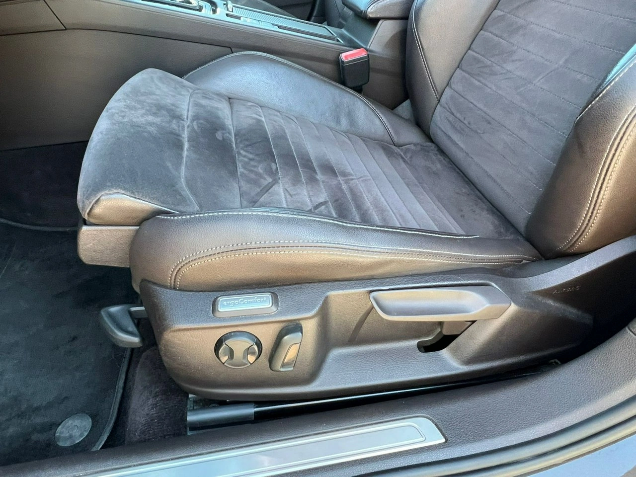 Volkswagen Passat - Zdjęcie 12