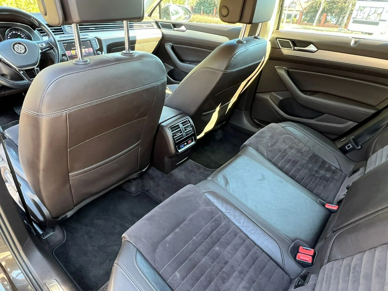 Volkswagen Passat - Zdjęcie 15