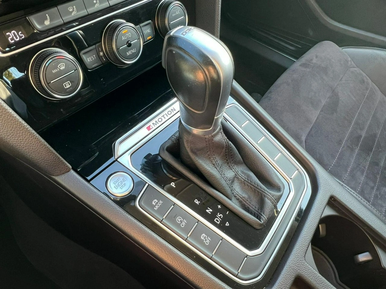 Volkswagen Passat - Zdjęcie 22