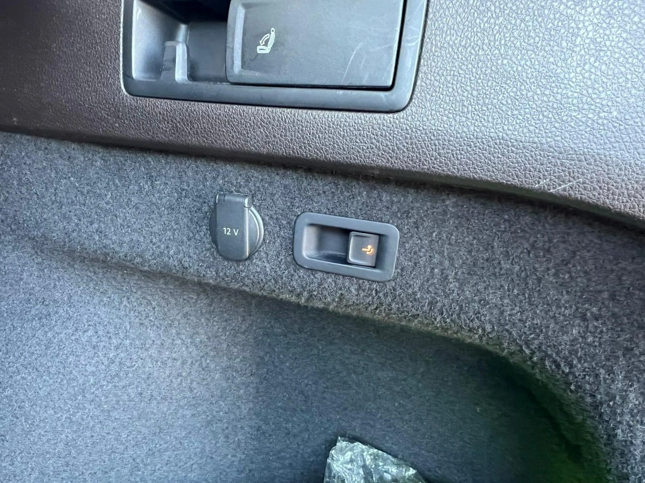 Volkswagen Passat - Zdjęcie 24