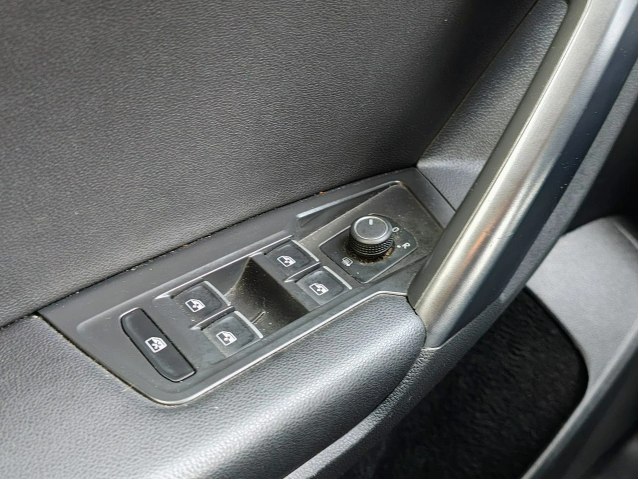 Volkswagen Tiguan - Zdjęcie 10