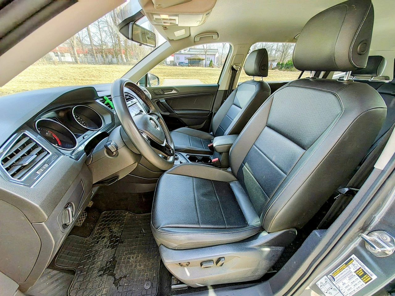 Volkswagen Tiguan - Zdjęcie 13