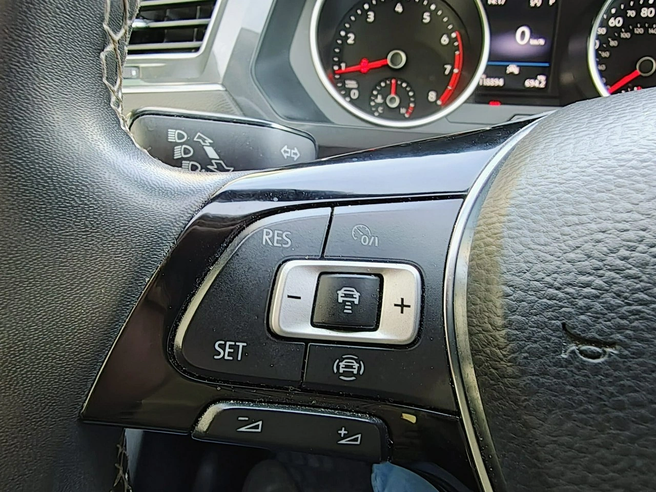 Volkswagen Tiguan - Zdjęcie 22