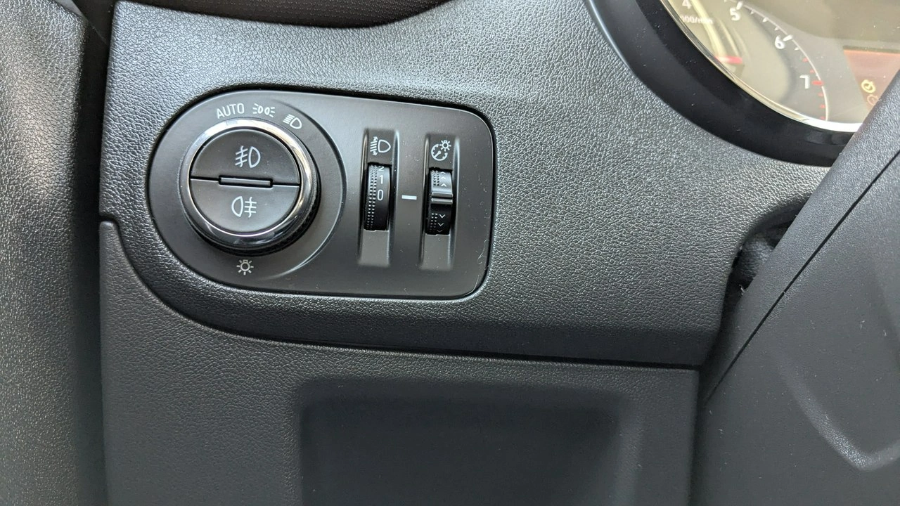 Opel Crossland X - Zdjęcie 26