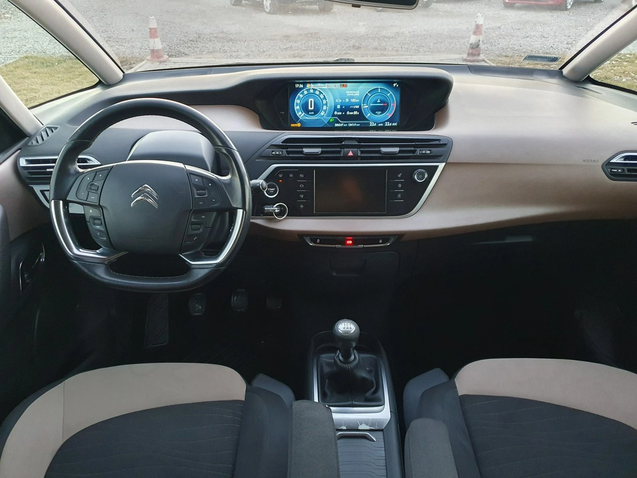 Citroën C4 Picasso - Zdjęcie 23