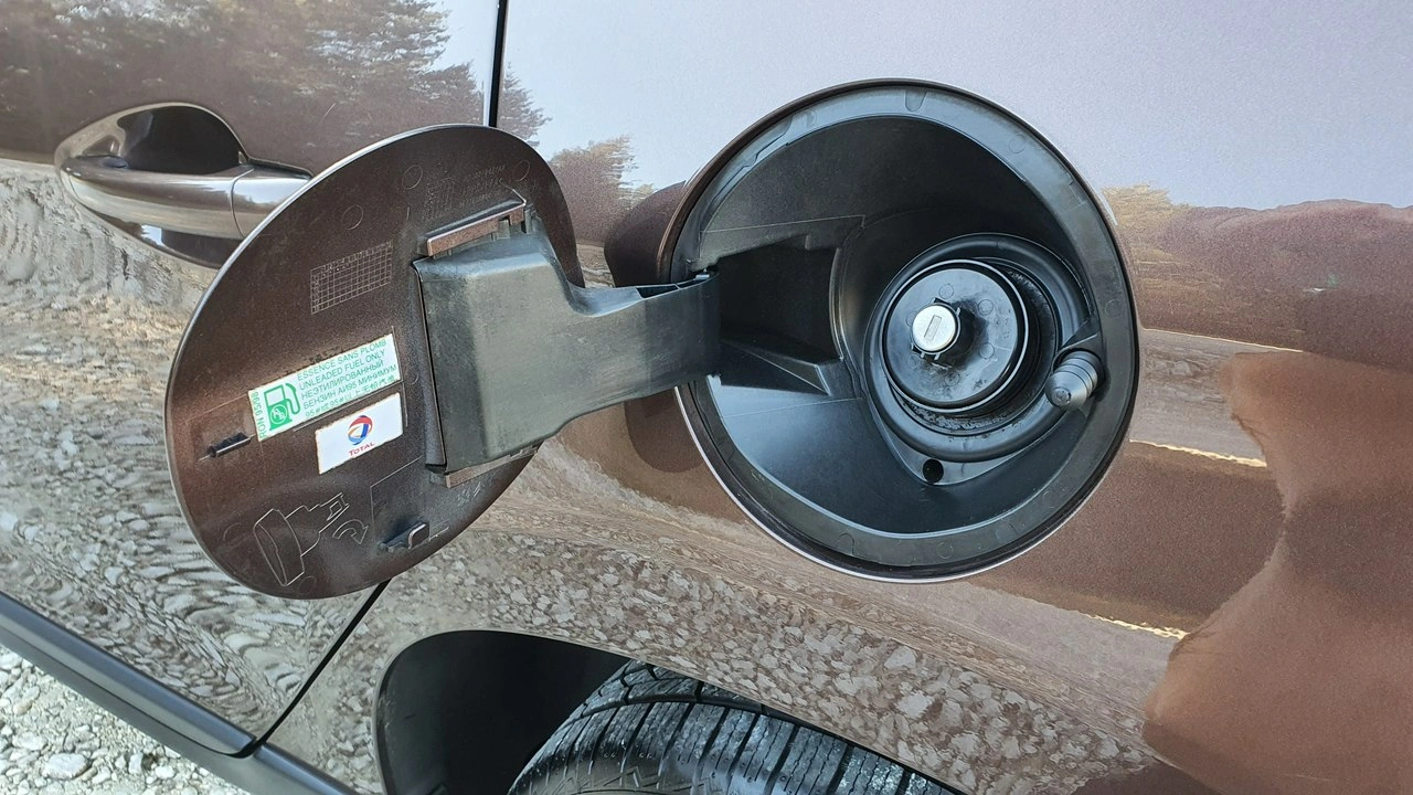 Peugeot 2008 - Zdjęcie 40