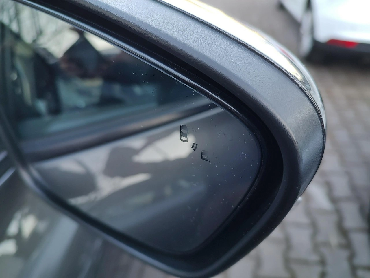 Ford Kuga - Zdjęcie 23