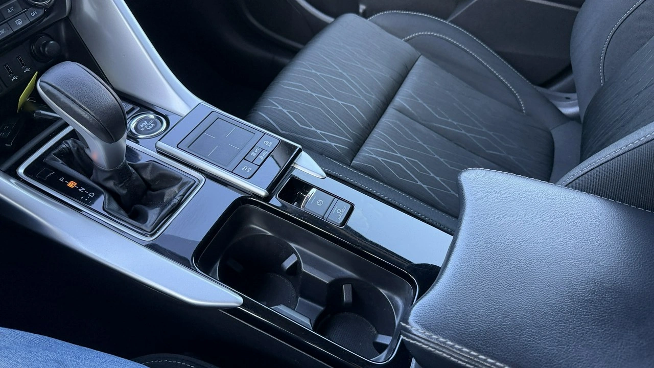 Mitsubishi Eclipse Cross - Zdjęcie 32