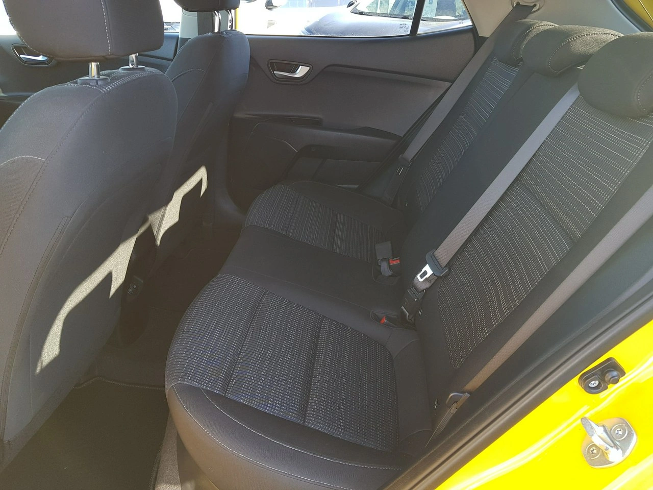 Kia Stonic - Zdjęcie 10