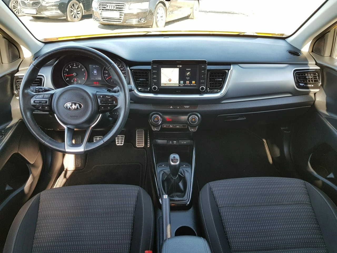 Kia Stonic - Zdjęcie 11