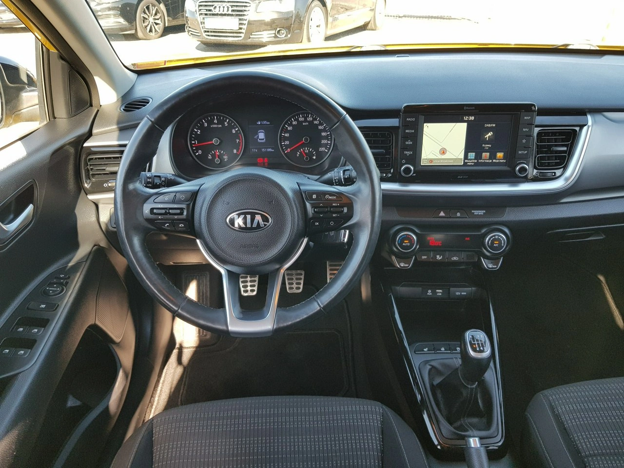 Kia Stonic - Zdjęcie 12