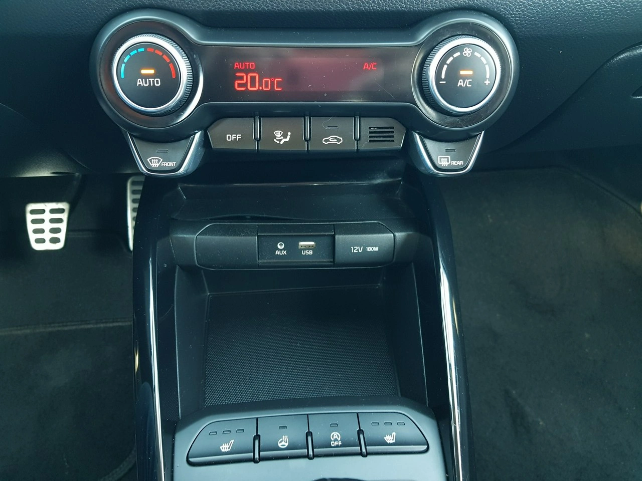 Kia Stonic - Zdjęcie 18