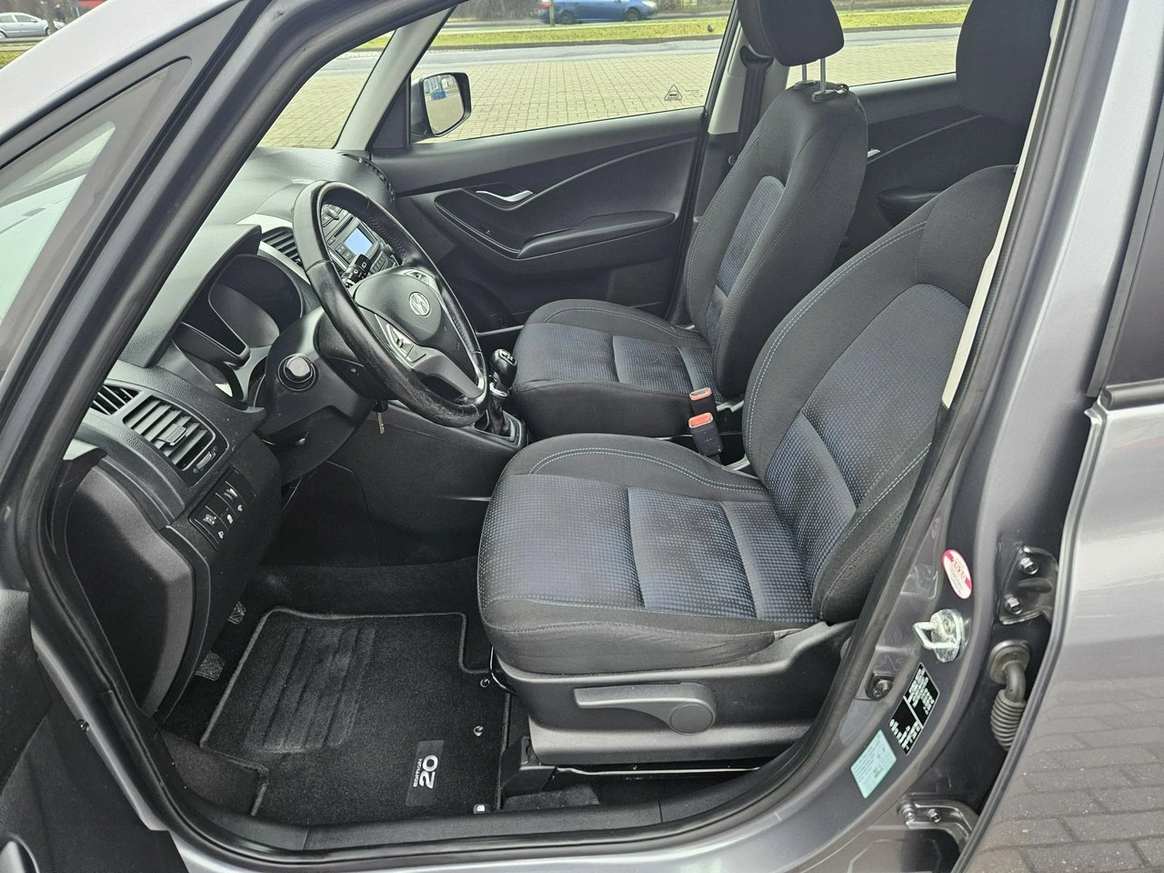 Hyundai ix20 - Zdjęcie 2