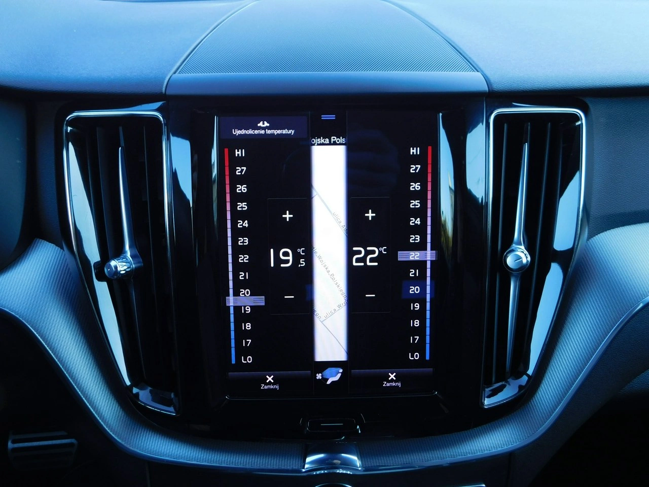 Volvo XC 60 - Zdjęcie 14