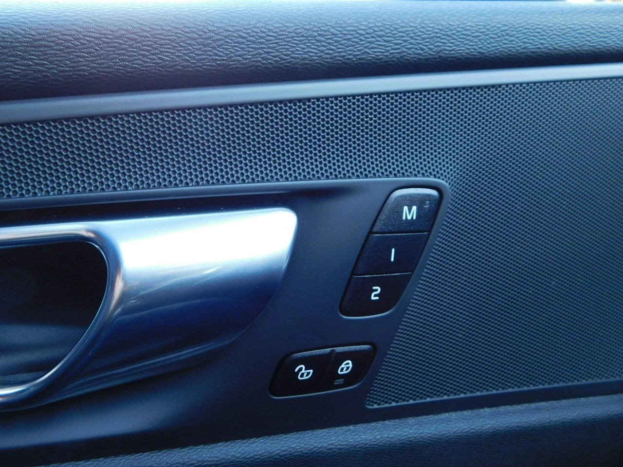 Volvo XC 60 - Zdjęcie 8